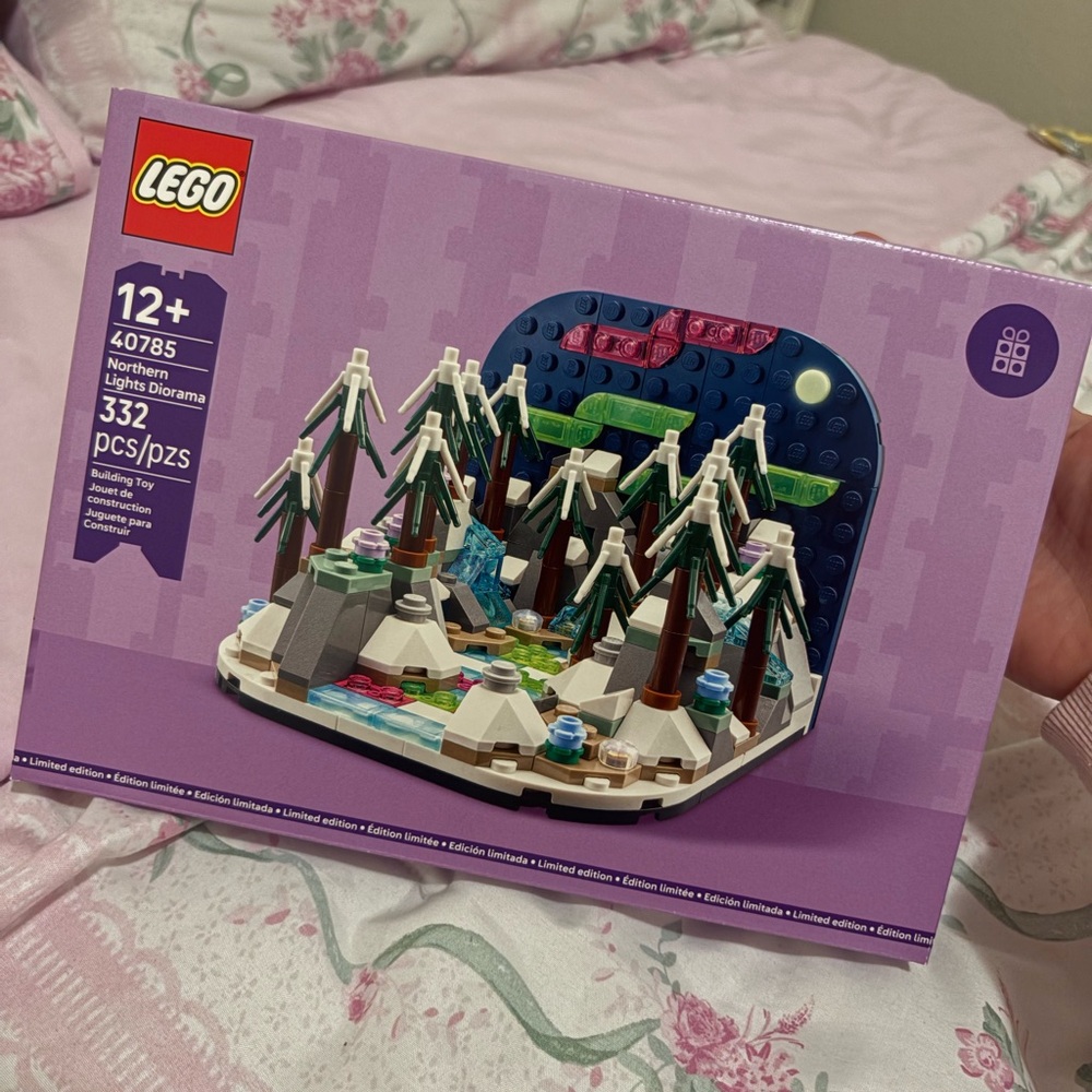 LEGO Northern Lights Forest Set with Colorful Trees